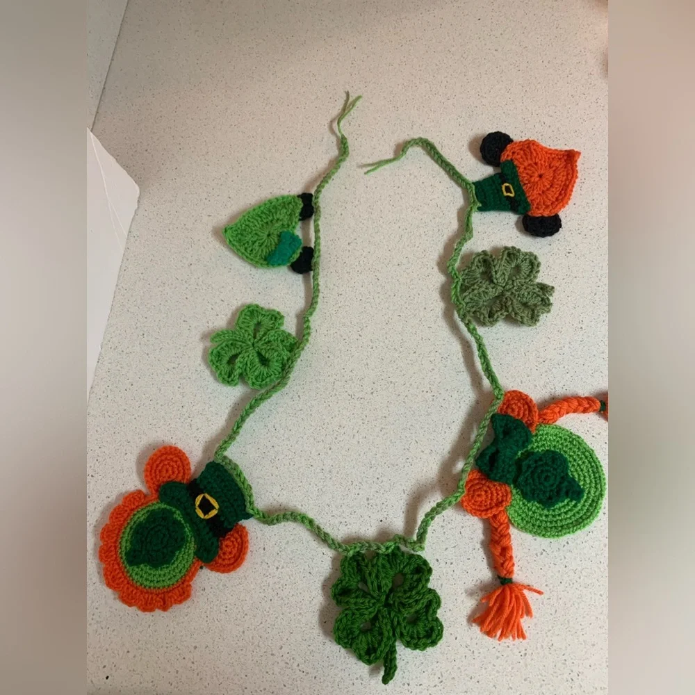 St Patrick Micky Minnie Boy & Girl Leprechaun Shamrock New Garland